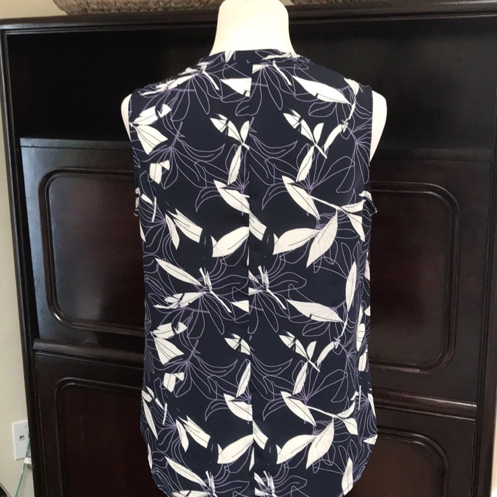 Banana Republic Career Top 🌺 - Picture 2 of 6